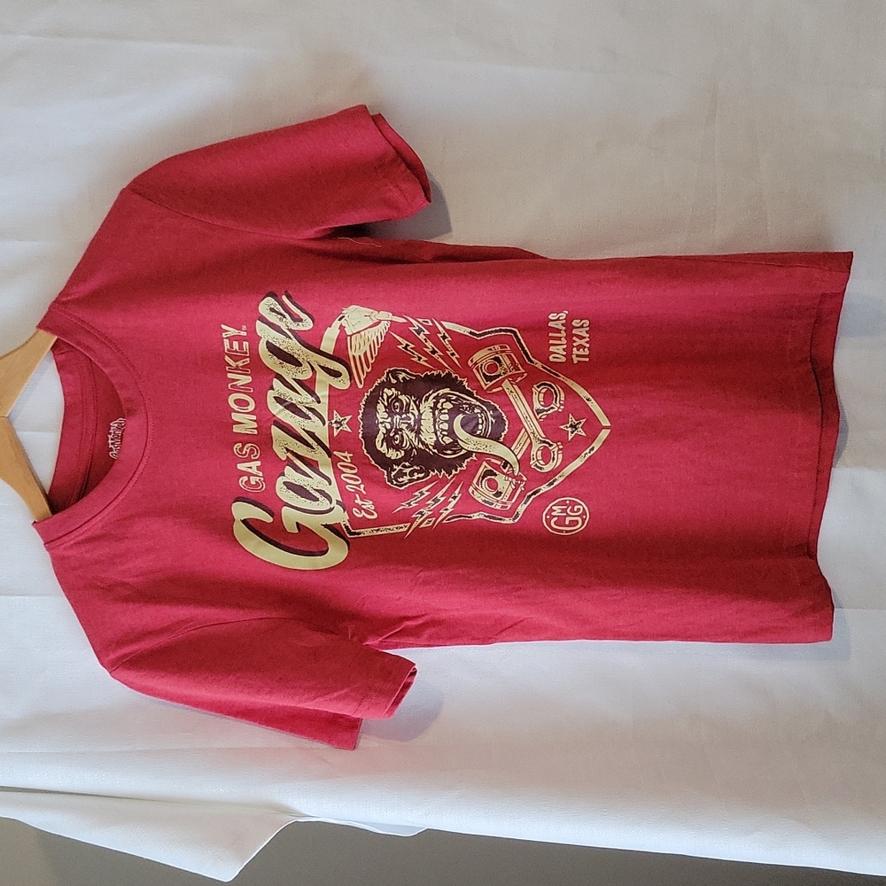 NWOT Gas Monkey garage red graphic tshirt size small